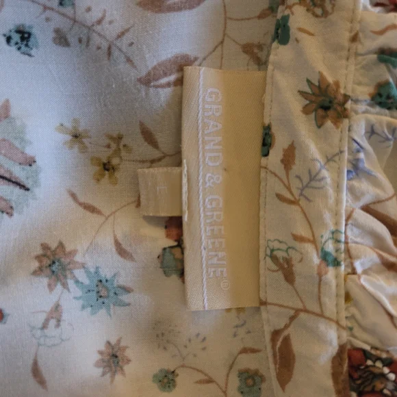 Woman's blouse - Picture 5 of 5